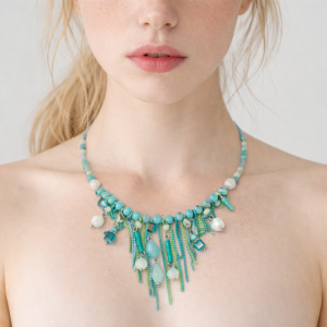Collier Ikita perles turquoise et pampilles - bijou unique