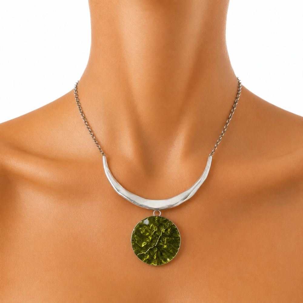 Collier Médaillon Vert IKITA - bijou unique